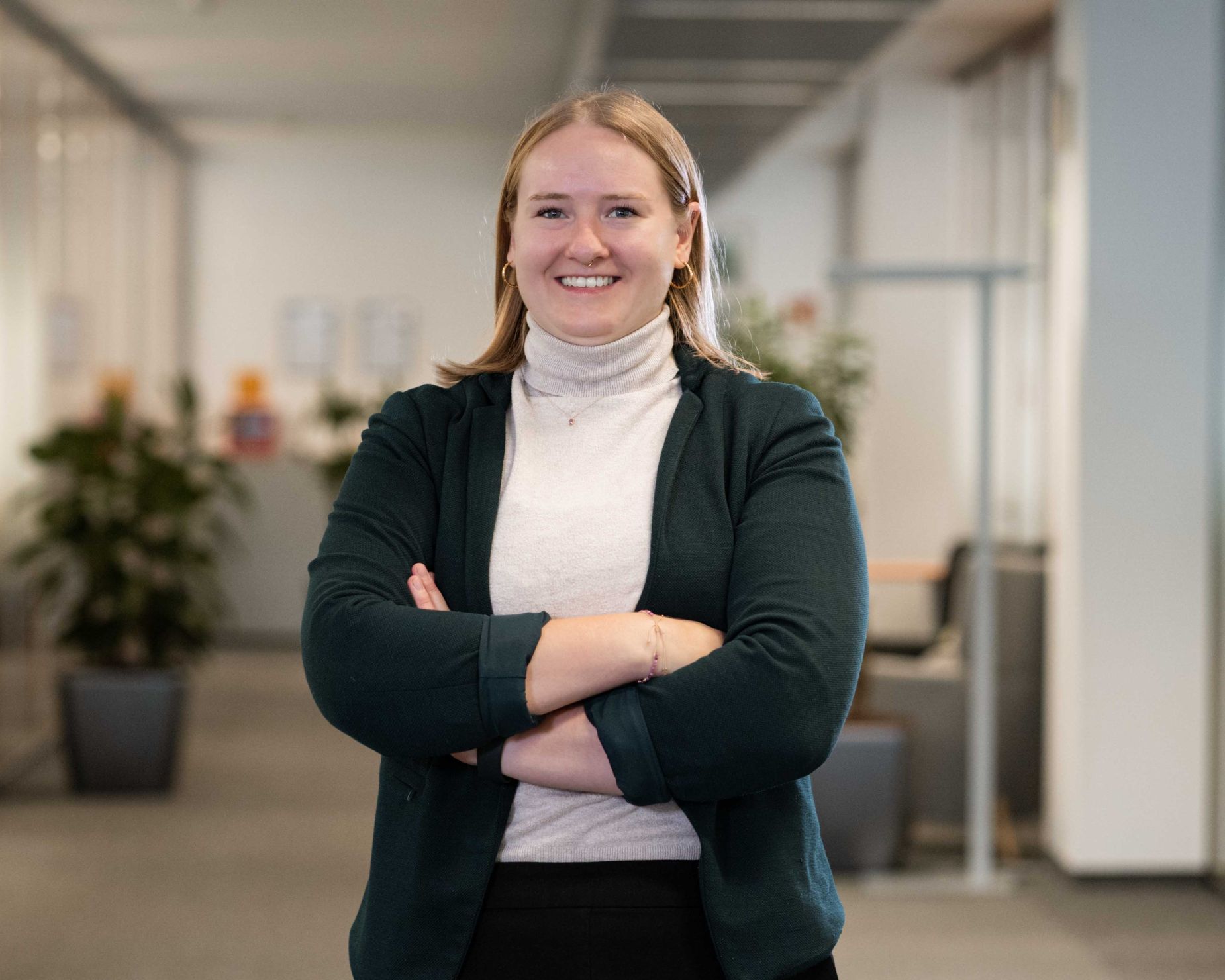 Ms Farina Göttinger